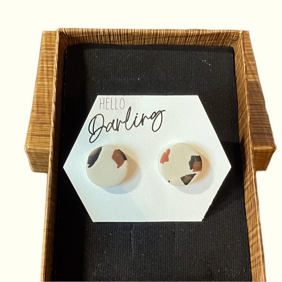 NIB Handmade Hello Darling Earrings - Picture 2 of 3